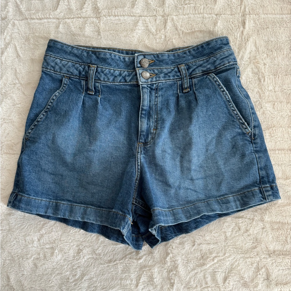 Lee Jean Shorts - Size Medium